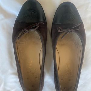 Chanel flat shoes size 37 1/2  narrow. Black leather/brown suite.